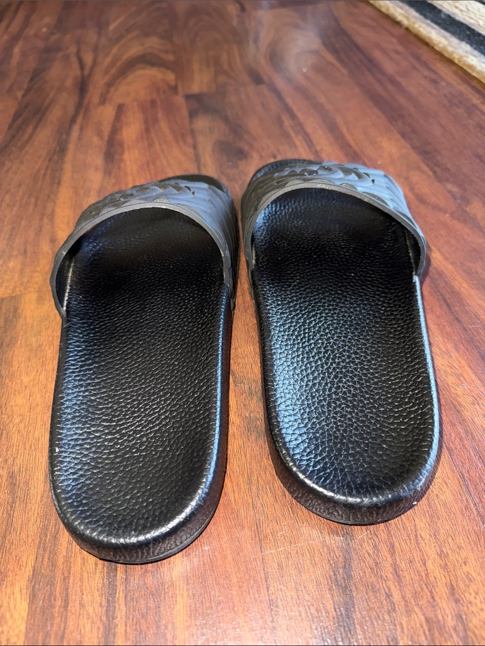 Black Quilted Logo GG Slide Sandals - Picture 4 of 5
